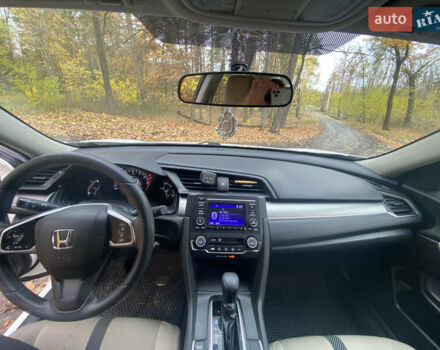 Белый Хонда Цивик, объемом двигателя 2 л и пробегом 91 тыс. км за 13500 $, фото 10 на Automoto.ua