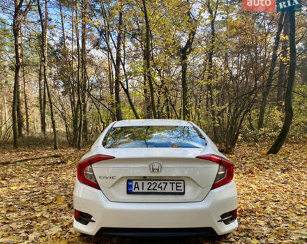 Белый Хонда Цивик, объемом двигателя 2 л и пробегом 91 тыс. км за 13500 $, фото 3 на Automoto.ua