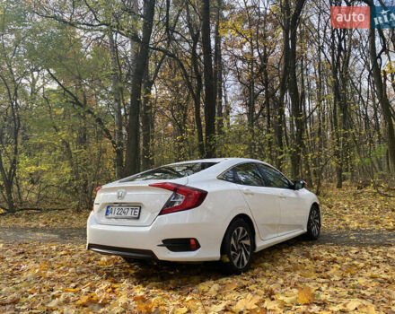 Белый Хонда Цивик, объемом двигателя 2 л и пробегом 91 тыс. км за 13500 $, фото 8 на Automoto.ua