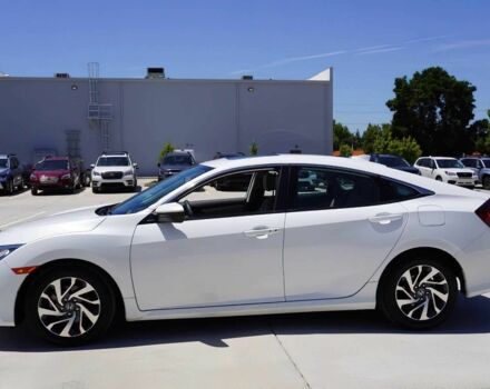 Білий Хонда Сівік, об'ємом двигуна 2 л та пробігом 50 тис. км за 9000 $, фото 3 на Automoto.ua