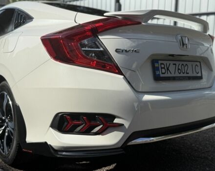 Білий Хонда Сівік, об'ємом двигуна 2 л та пробігом 74 тис. км за 378 $, фото 4 на Automoto.ua