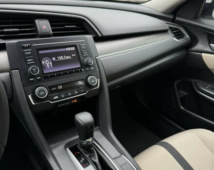 Белый Хонда Цивик, объемом двигателя 2 л и пробегом 88 тыс. км за 13500 $, фото 19 на Automoto.ua