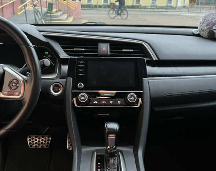 Белый Хонда Цивик, объемом двигателя 2 л и пробегом 110 тыс. км за 16000 $, фото 8 на Automoto.ua