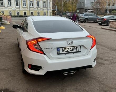 Белый Хонда Цивик, объемом двигателя 2 л и пробегом 110 тыс. км за 16000 $, фото 4 на Automoto.ua