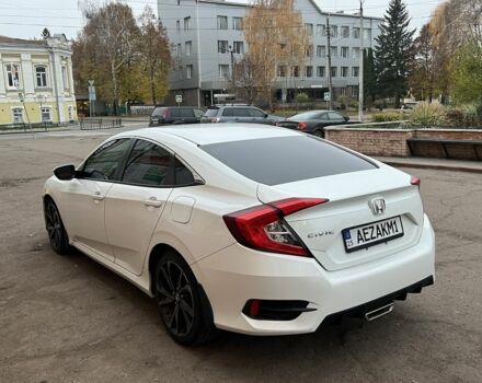 Белый Хонда Цивик, объемом двигателя 2 л и пробегом 110 тыс. км за 16000 $, фото 3 на Automoto.ua