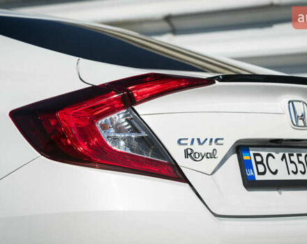 Белый Хонда Цивик, объемом двигателя 2 л и пробегом 52 тыс. км за 18300 $, фото 9 на Automoto.ua