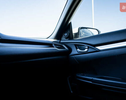 Белый Хонда Цивик, объемом двигателя 2 л и пробегом 52 тыс. км за 18300 $, фото 17 на Automoto.ua