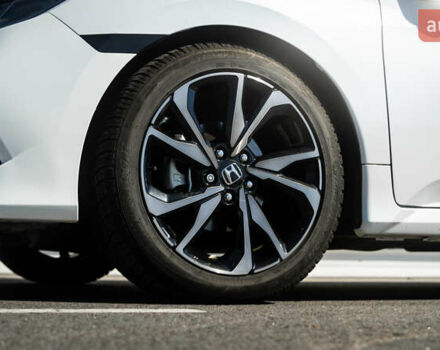 Белый Хонда Цивик, объемом двигателя 2 л и пробегом 52 тыс. км за 18300 $, фото 11 на Automoto.ua