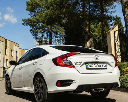 Белый Хонда Цивик, объемом двигателя 2 л и пробегом 52 тыс. км за 18300 $, фото 5 на Automoto.ua