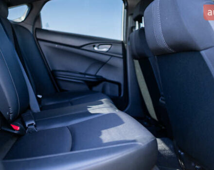 Белый Хонда Цивик, объемом двигателя 2 л и пробегом 52 тыс. км за 18300 $, фото 19 на Automoto.ua