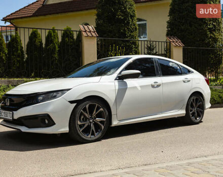 Белый Хонда Цивик, объемом двигателя 2 л и пробегом 52 тыс. км за 18300 $, фото 1 на Automoto.ua