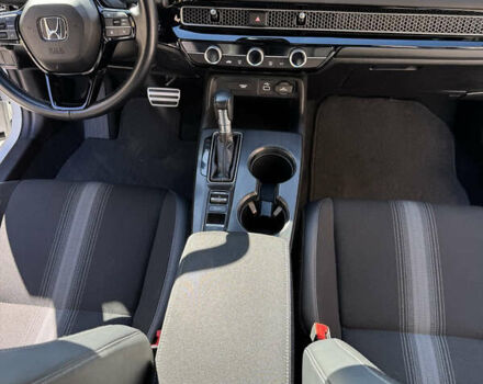 Белый Хонда Цивик, объемом двигателя 2 л и пробегом 38 тыс. км за 25000 $, фото 11 на Automoto.ua