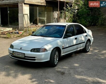 Белый Хонда Цивик, объемом двигателя 1.5 л и пробегом 400 тыс. км за 2200 $, фото 1 на Automoto.ua