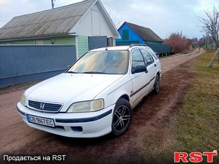Хонда Цивик 1998 в Прилуках на Automoto.ua Белый Хонда Цивик, объемом двигателя 1.4 л и пробегом 0 тыс. км за 2300 $, фото 1 на Automoto.ua