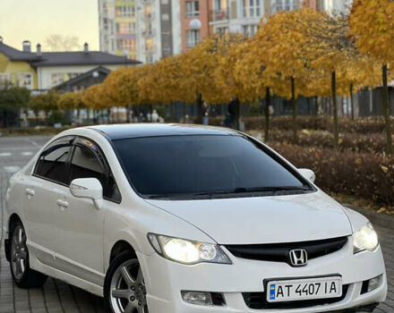 Хонда Цивик 2007 в Ивано-Франковске на Automoto.ua Белый Хонда Цивик, объемом двигателя 1.8 л и пробегом 376 тыс. км за 5600 $, фото 1 на Automoto.ua