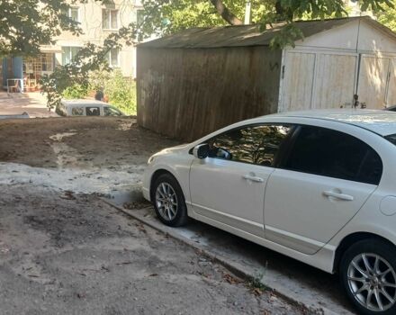 Білий Хонда Сівік, об'ємом двигуна 1.8 л та пробігом 126 тис. км за 6000 $, фото 1 на Automoto.ua