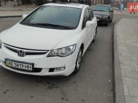 Белый Хонда Цивик, объемом двигателя 1.8 л и пробегом 219 тыс. км за 5600 $, фото 1 на Automoto.ua