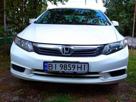 Хонда Цивик 2011 в Полтаве на Automoto.ua Белый Хонда Цивик, объемом двигателя 1.8 л и пробегом 187 тыс. км за 8500 $, фото 1 на Automoto.ua