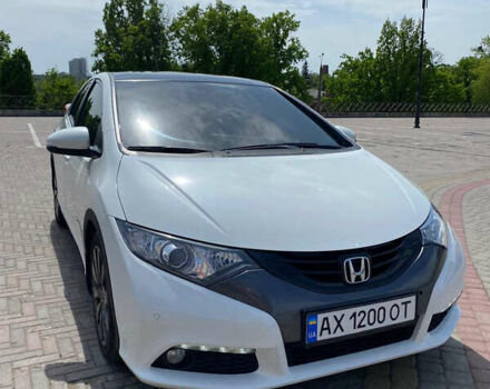Хонда Цивик 2012 в Харькове на Automoto.ua Белый Хонда Цивик, объемом двигателя 1.8 л и пробегом 155 тыс. км за 11500 $, фото 1 на Automoto.ua