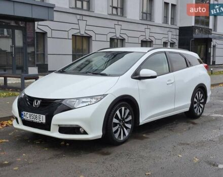 Хонда Цивик 2014 в Ровно на Automoto.ua Белый Хонда Цивик, объемом двигателя 1.6 л и пробегом 172 тыс. км за 9900 $, фото 1 на Automoto.ua