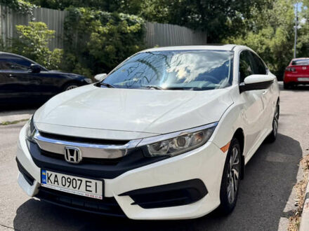 Белый Хонда Цивик, объемом двигателя 2 л и пробегом 103 тыс. км за 12900 $, фото 1 на Automoto.ua