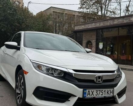 Белый Хонда Цивик, объемом двигателя 2 л и пробегом 112 тыс. км за 11000 $, фото 1 на Automoto.ua