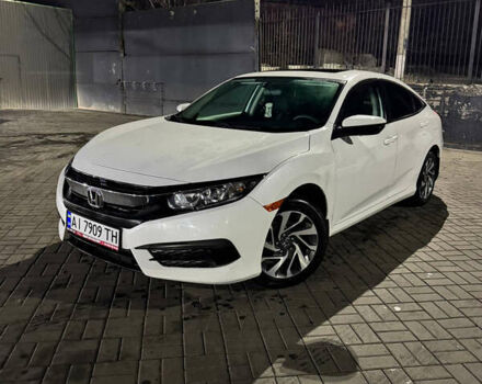 Белый Хонда Цивик, объемом двигателя 2 л и пробегом 106 тыс. км за 13500 $, фото 1 на Automoto.ua