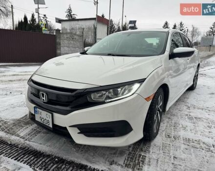 Белый Хонда Цивик, объемом двигателя 2 л и пробегом 145 тыс. км за 13900 $, фото 1 на Automoto.ua