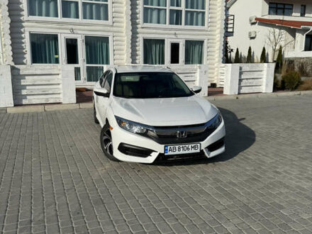 Белый Хонда Цивик, объемом двигателя 2 л и пробегом 101 тыс. км за 13800 $, фото 1 на Automoto.ua
