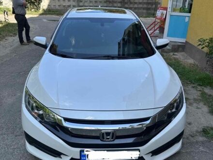 Хонда Цивик 2017 в Чернигове на Automoto.ua Белый Хонда Цивик, объемом двигателя 2 л и пробегом 40 тыс. км за 16500 $, фото 1 на Automoto.ua