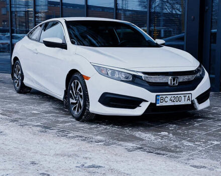 Белый Хонда Цивик, объемом двигателя 2 л и пробегом 154 тыс. км за 13500 $, фото 1 на Automoto.ua