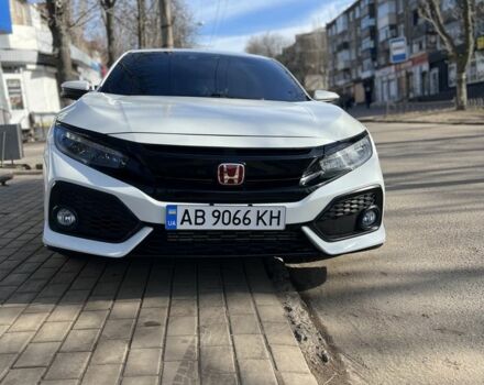 Белый Хонда Цивик, объемом двигателя 1.5 л и пробегом 147 тыс. км за 16500 $, фото 1 на Automoto.ua