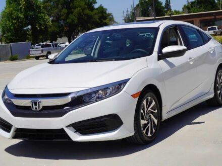 Белый Хонда Цивик, объемом двигателя 2 л и пробегом 50 тыс. км за 9000 $, фото 1 на Automoto.ua