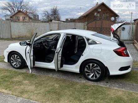 Хонда Цивик 2018 в Киеве на Automoto.ua Белый Хонда Цивик, объемом двигателя 1.6 л и пробегом 89 тыс. км за 17400 $, фото 1 на Automoto.ua