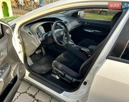 Бежевый Хонда Цивик, объемом двигателя 1.8 л и пробегом 240 тыс. км за 8900 $, фото 22 на Automoto.ua