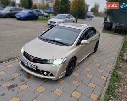 Бежевый Хонда Цивик, объемом двигателя 1.8 л и пробегом 280 тыс. км за 6500 $, фото 6 на Automoto.ua