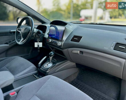 Бежевий Хонда Сівік, об'ємом двигуна 1.3 л та пробігом 235 тис. км за 5499 $, фото 17 на Automoto.ua