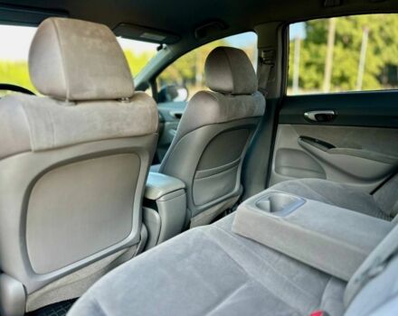 Бежевый Хонда Цивик, объемом двигателя 1.3 л и пробегом 235 тыс. км за 5499 $, фото 9 на Automoto.ua