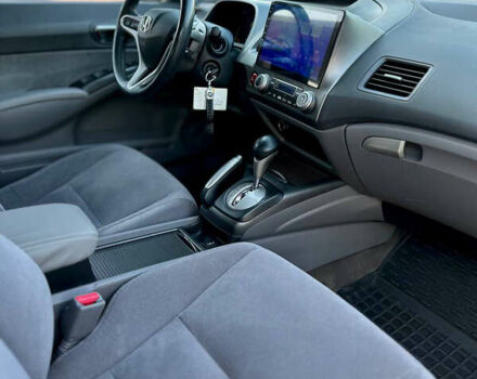 Бежевий Хонда Сівік, об'ємом двигуна 1.3 л та пробігом 235 тис. км за 5499 $, фото 18 на Automoto.ua