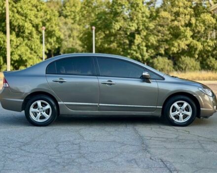 Бежевый Хонда Цивик, объемом двигателя 1.3 л и пробегом 235 тыс. км за 5499 $, фото 3 на Automoto.ua