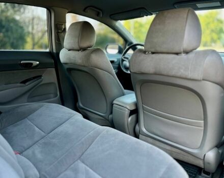 Бежевый Хонда Цивик, объемом двигателя 1.3 л и пробегом 235 тыс. км за 5499 $, фото 13 на Automoto.ua