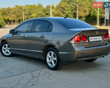 Бежевий Хонда Сівік, об'ємом двигуна 1.3 л та пробігом 235 тис. км за 5499 $, фото 6 на Automoto.ua