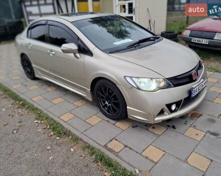 Бежевый Хонда Цивик, объемом двигателя 1.8 л и пробегом 280 тыс. км за 6500 $, фото 7 на Automoto.ua