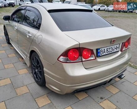Бежевый Хонда Цивик, объемом двигателя 1.8 л и пробегом 280 тыс. км за 6500 $, фото 5 на Automoto.ua