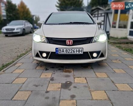 Бежевый Хонда Цивик, объемом двигателя 1.8 л и пробегом 280 тыс. км за 6500 $, фото 2 на Automoto.ua