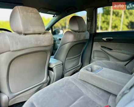 Бежевий Хонда Сівік, об'ємом двигуна 1.3 л та пробігом 235 тис. км за 5499 $, фото 9 на Automoto.ua