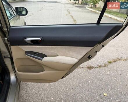 Бежевый Хонда Цивик, объемом двигателя 1.8 л и пробегом 242 тыс. км за 6300 $, фото 27 на Automoto.ua