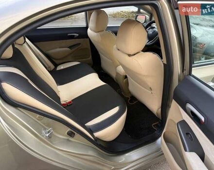 Бежевый Хонда Цивик, объемом двигателя 1.8 л и пробегом 242 тыс. км за 6300 $, фото 26 на Automoto.ua