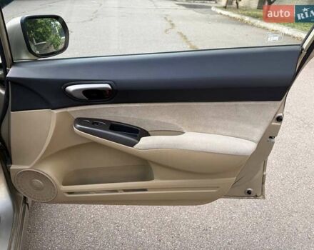 Бежевый Хонда Цивик, объемом двигателя 1.8 л и пробегом 242 тыс. км за 6300 $, фото 30 на Automoto.ua