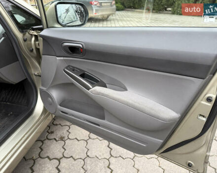 Бежевий Хонда Сівік, об'ємом двигуна 1.8 л та пробігом 175 тис. км за 6300 $, фото 7 на Automoto.ua